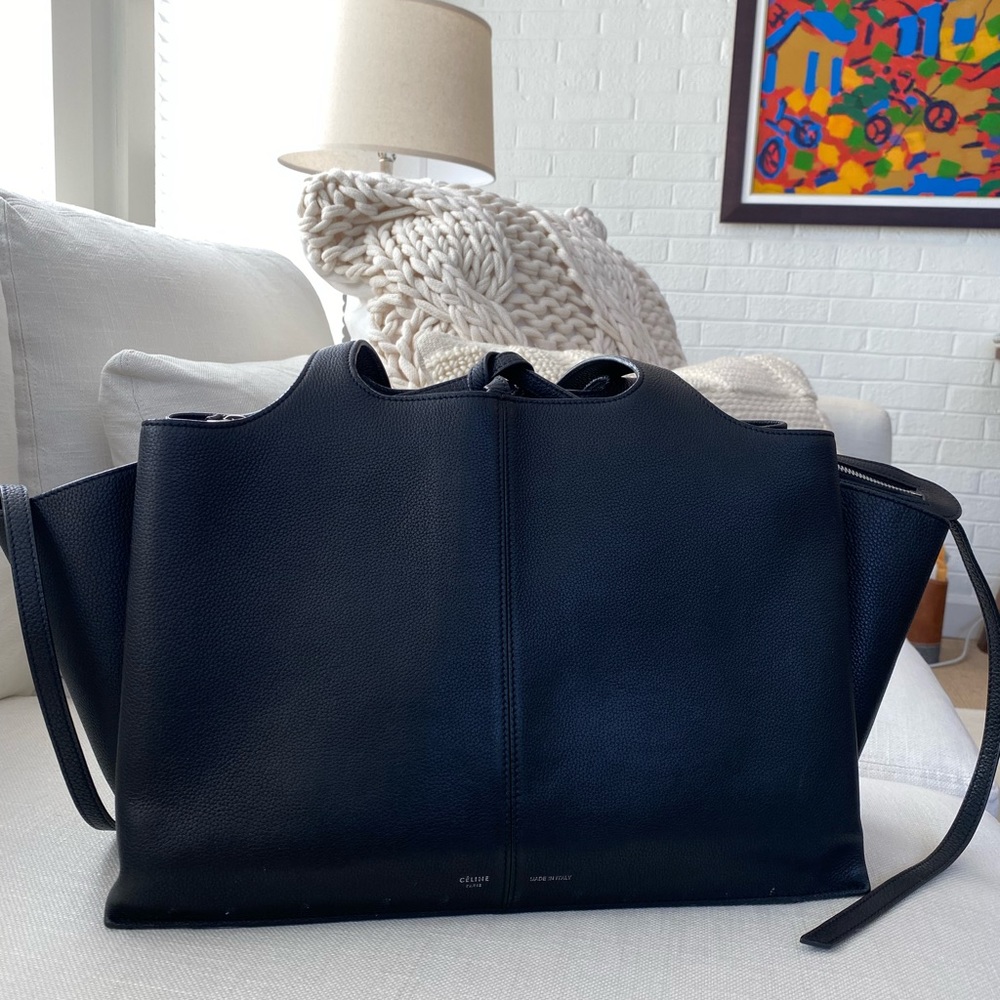 Celine Tri-Fold Medium Shoulder bag, Black Solid Calfskin leather